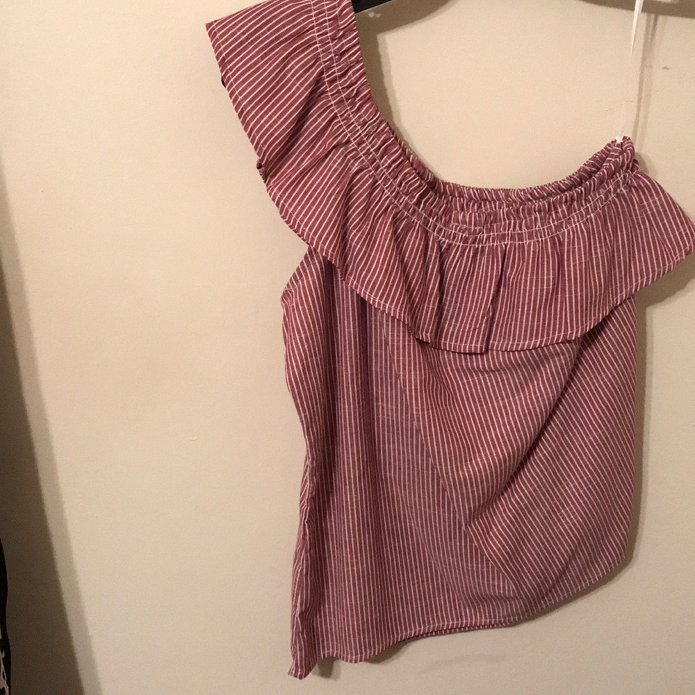 Red Top - Picture 2 of 2